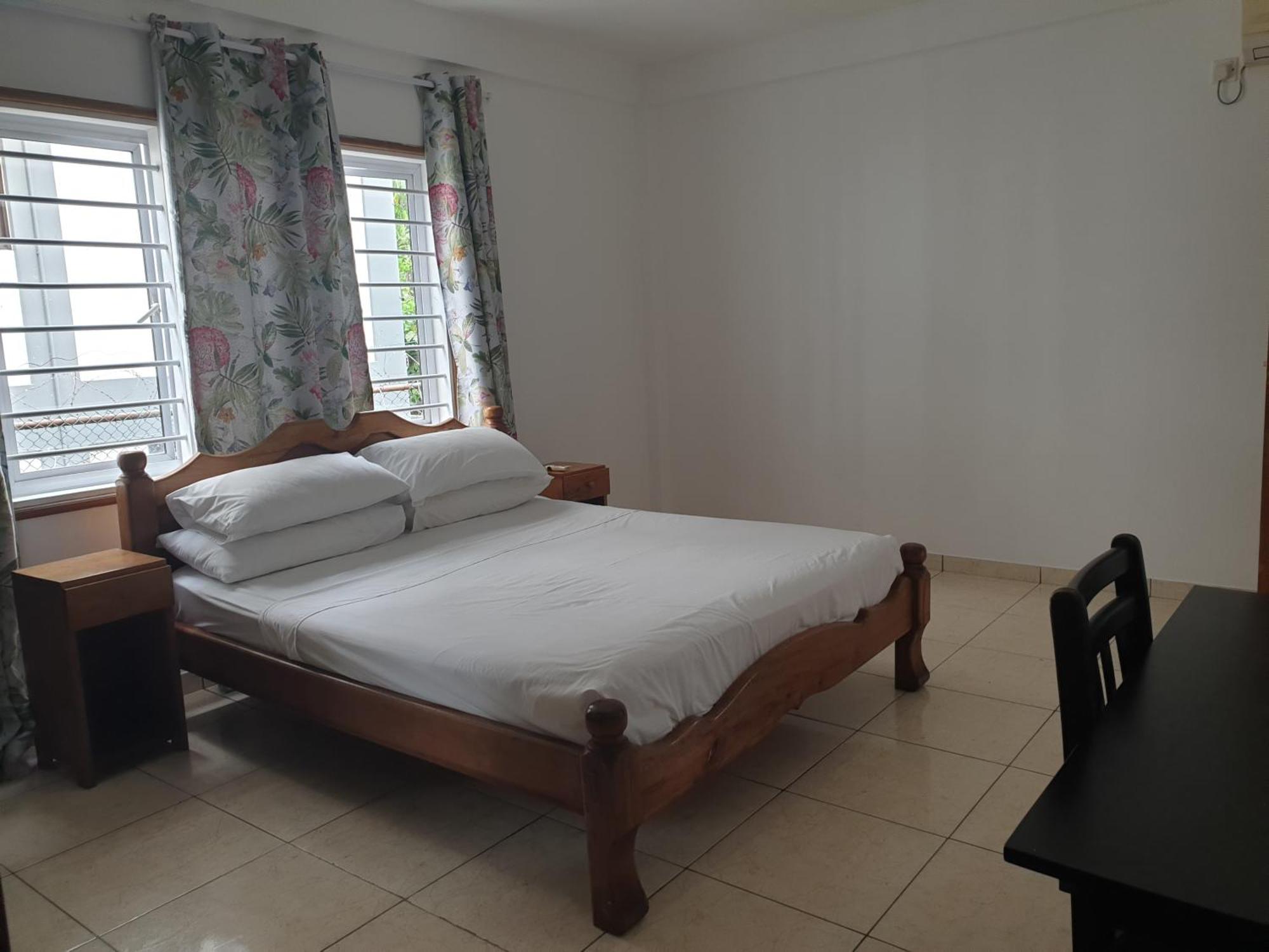 Palmont Commercial Self-Catering Apartments - Beau Vallon Бо Валон Екстериор снимка