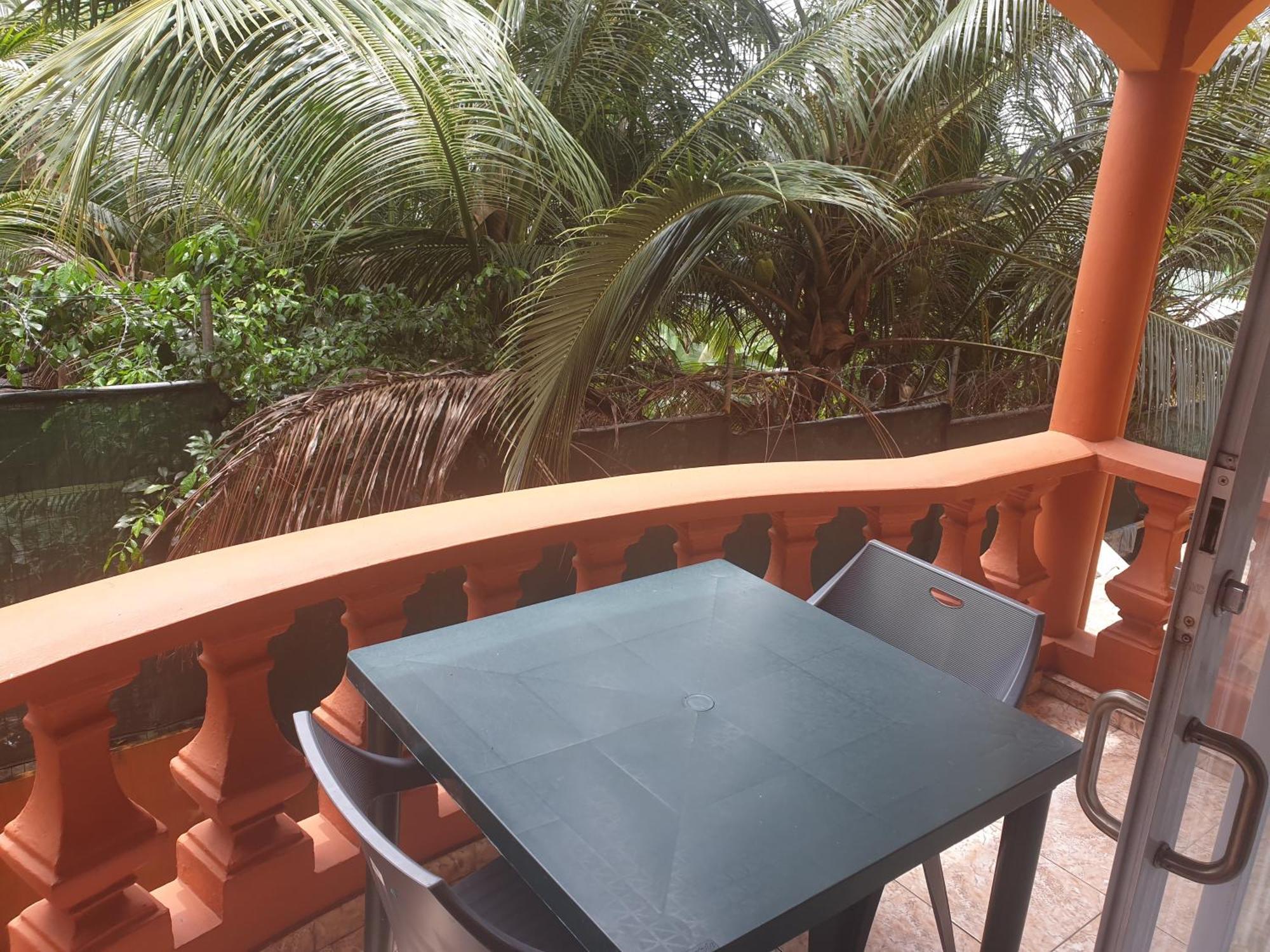 Palmont Commercial Self-Catering Apartments - Beau Vallon Бо Валон Екстериор снимка