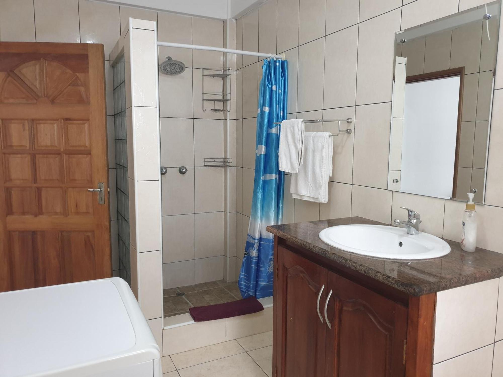 Palmont Commercial Self-Catering Apartments - Beau Vallon Бо Валон Екстериор снимка