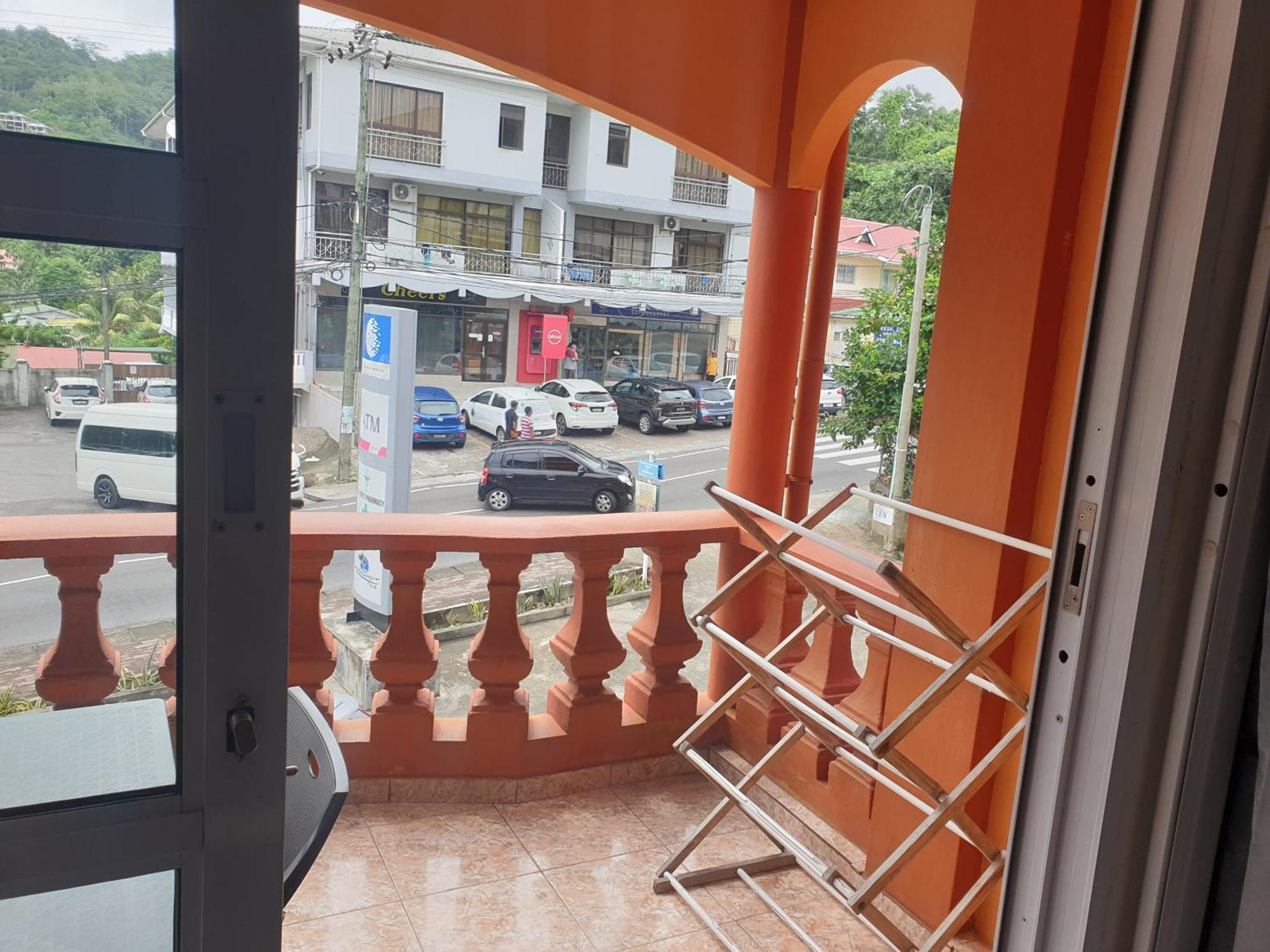 Palmont Commercial Self-Catering Apartments - Beau Vallon Бо Валон Екстериор снимка