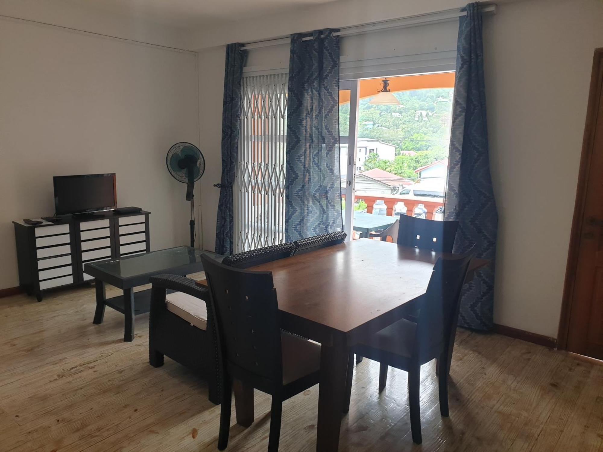Palmont Commercial Self-Catering Apartments - Beau Vallon Бо Валон Екстериор снимка