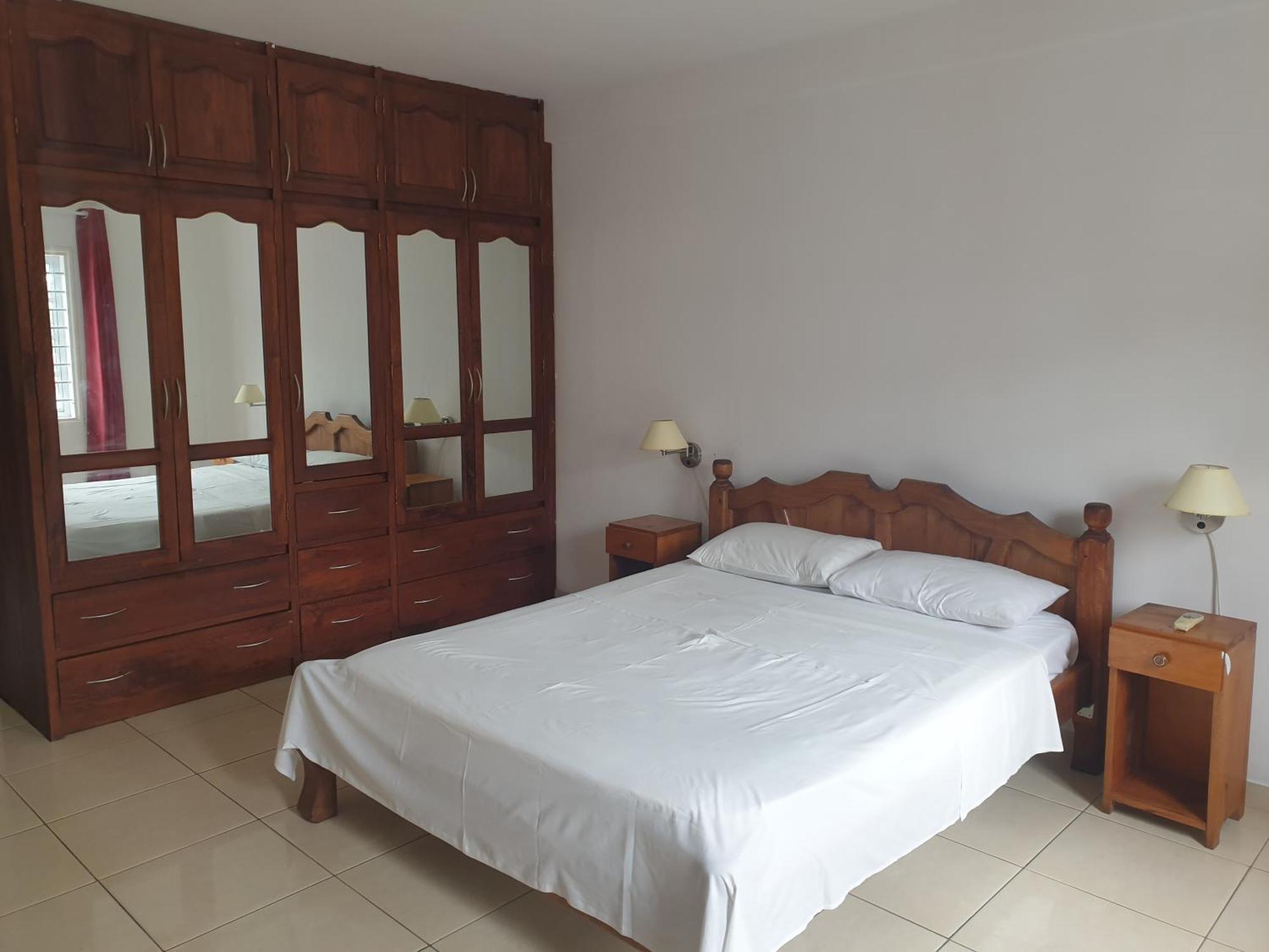 Palmont Commercial Self-Catering Apartments - Beau Vallon Бо Валон Екстериор снимка
